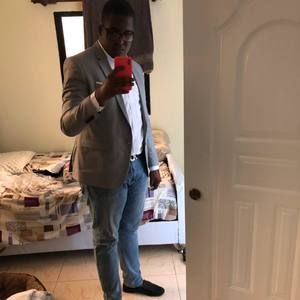 Meet your Posher, Roberto